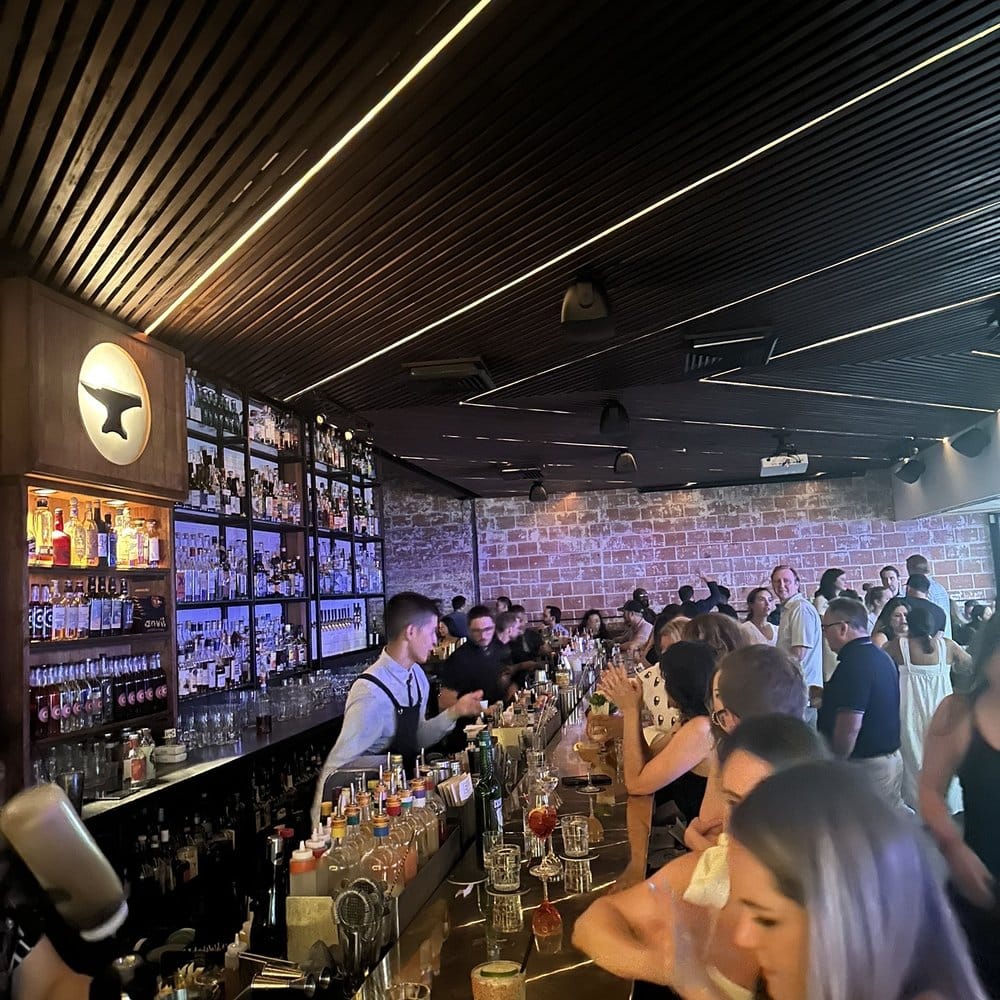 Indulge in the Vibrant Bar Scene of Houston City