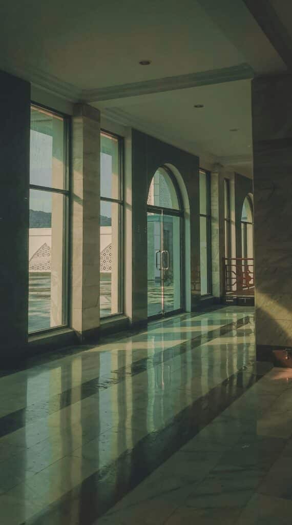 Vinyl Or Linoleum Sheet Flooring Or Tiles-Repair