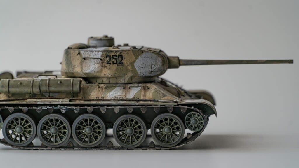 Water Or Fuel Tank-Remove